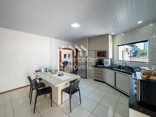 Casa com 276m² 3 quartos e 2 banheiros, à venda, no bairro Centro em Itajaí