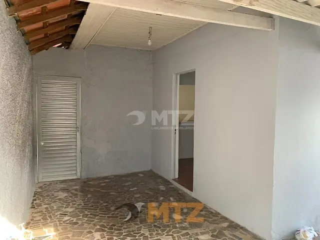 Casa com 484m² 3 quartos e 2 banheiros, à venda, no bairro Vila Padovan em Botucatu