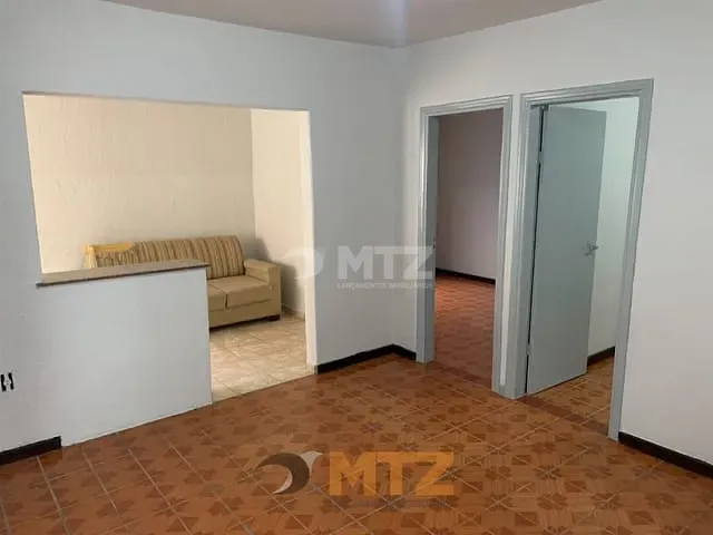 Casa com 484m² 3 quartos e 2 banheiros, à venda, no bairro Vila Padovan em Botucatu