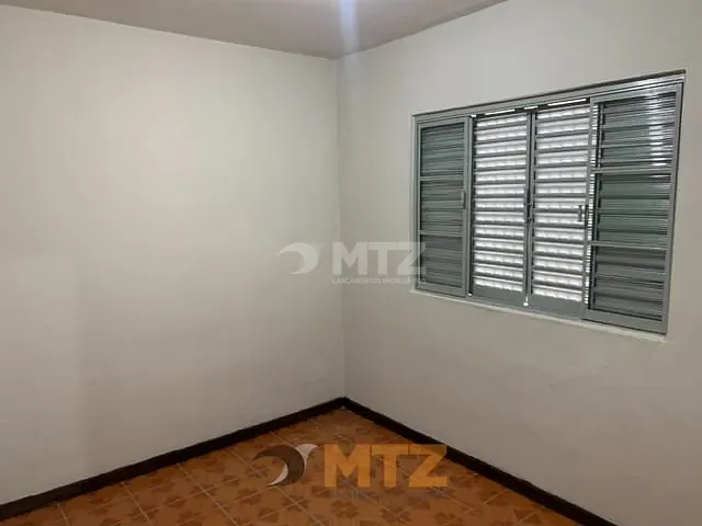 Casa com 484m² 3 quartos e 2 banheiros, à venda, no bairro Vila Padovan em Botucatu