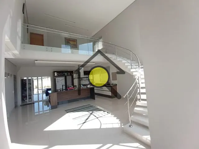 Casa com 1050m² 3 quartos e 2 banheiros, à venda, no bairro Jardim Aracy em Mogi das Cruzes
