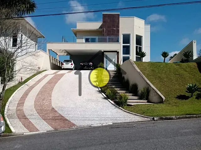 Casa com 1050m² 3 quartos e 2 banheiros, à venda, no bairro Jardim Aracy em Mogi das Cruzes