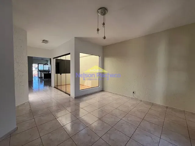Casa com 453m² 3 quartos e 2 banheiros, para alugar, no bairro Chácara Rossi em Capivari