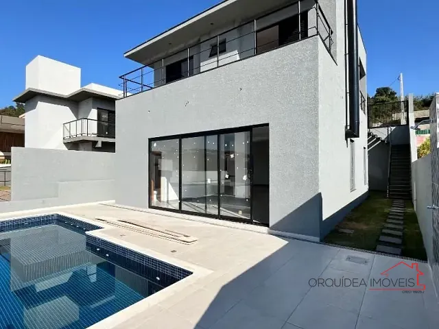 Casa com 360m² 3 quartos e 5 banheiros, à venda, no bairro Rio Abaixo em Atibaia