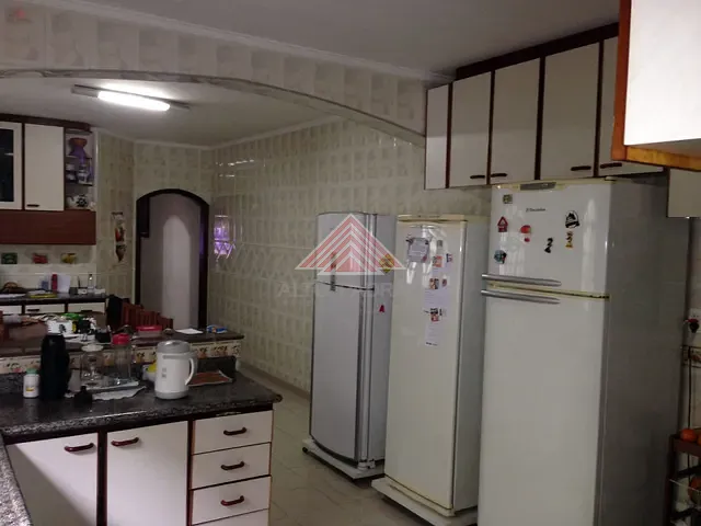 Casa com 320m² 4 quartos e 5 banheiros, à venda, no bairro Vila Nossa Senhora das Vitórias em Mauá