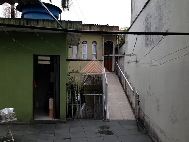 Casa com 320m² 4 quartos e 5 banheiros, à venda, no bairro Vila Nossa Senhora das Vitórias em Mauá