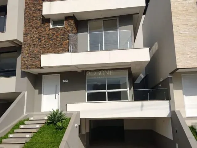 Casa com 212m², à venda, no bairro Santa Cândida em Curitiba
