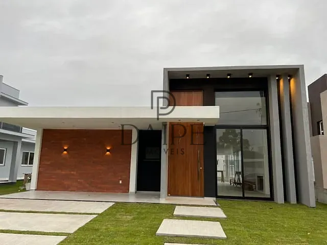 Casa com 400m² 4 quartos e 5 banheiros, à venda, no bairro Araça em Capão da Canoa