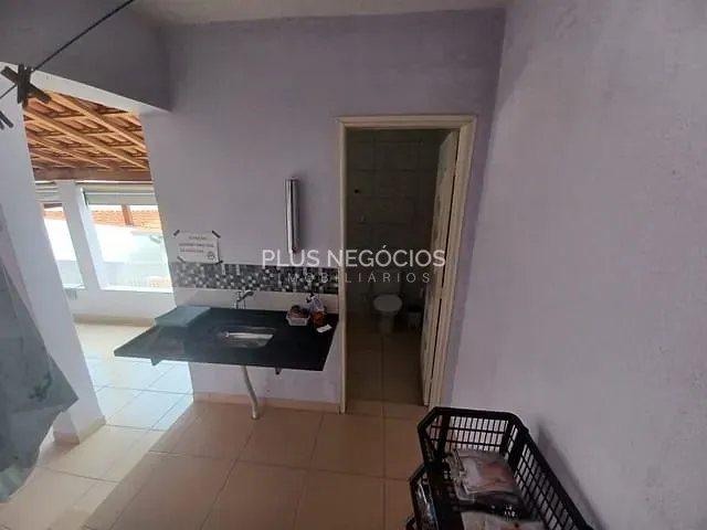 Casa com 250m² 3 quartos e 2 banheiros, à venda, no bairro Parque Bela Vista em Votorantim