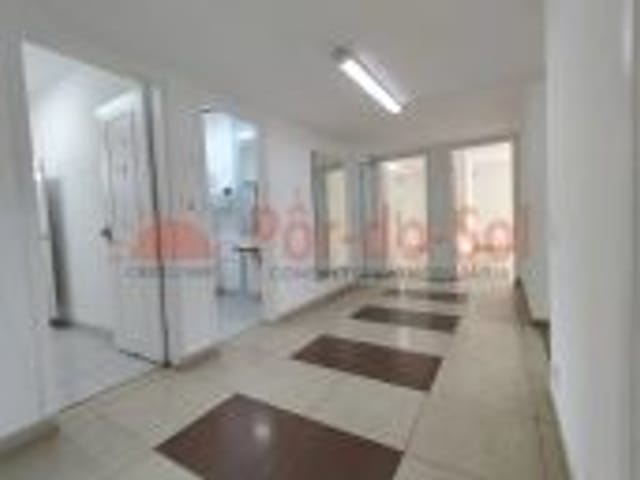 Casa com 695m², para alugar, no bairro Sumarezinho em São Paulo