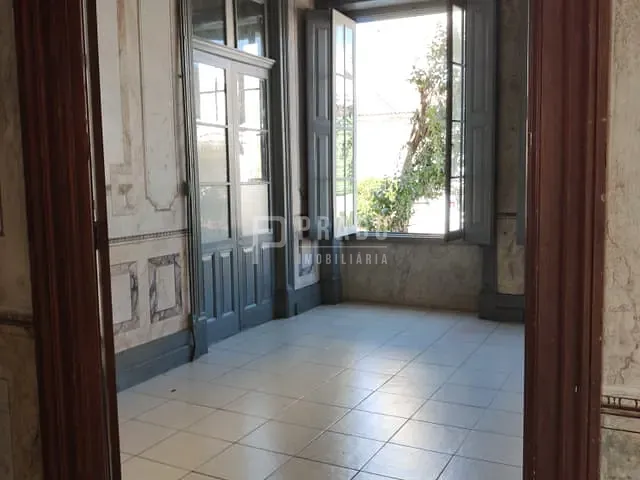 Casa 5 quartos e 4 banheiros, à venda, no bairro Centro em Pelotas