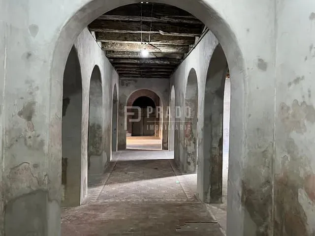 Casa 5 quartos e 4 banheiros, à venda, no bairro Centro em Pelotas