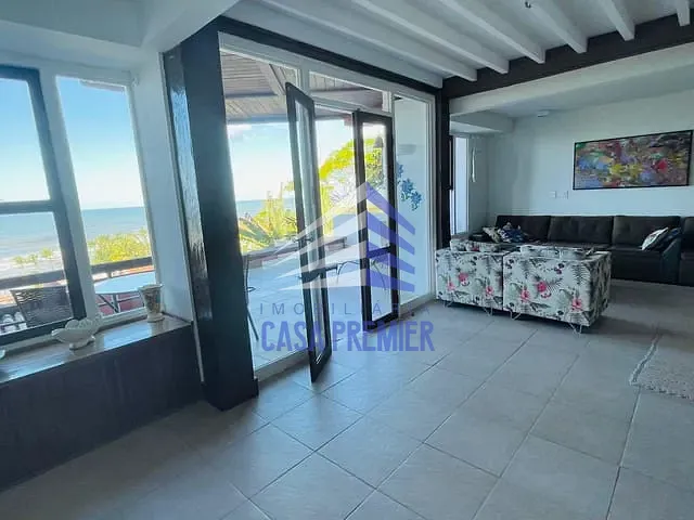 Casa com 420m² 6 quartos e 6 banheiros, à venda, no bairro Olivença em Ilhéus