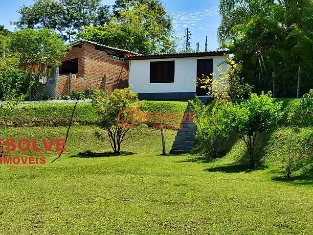 Casa com 1240m² 4 quartos e 4 banheiros, à venda, no bairro Paião em Guararema