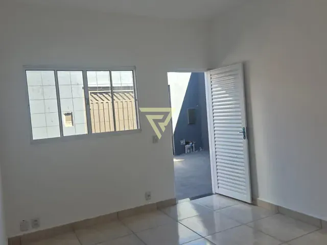 Casa com 160m² 3 quartos e 2 banheiros, à venda ou para alugar, no bairro Parque dos Pinus em Ribeirão Preto