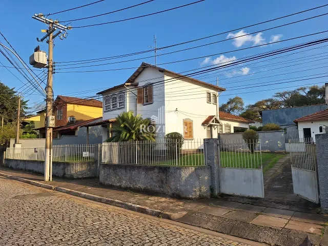 Casa com 772m² 4 quartos e 2 banheiros, à venda, no bairro Laranjal em Volta Redonda