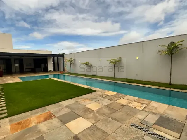 Casa 4 quartos e 6 banheiros, à venda, no bairro Ouro Preto em Patrocínio