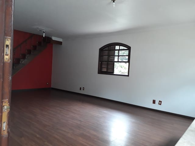 Casa com 120m² 3 quartos e 3 banheiros, à venda, no bairro Quitandinha em Petrópolis