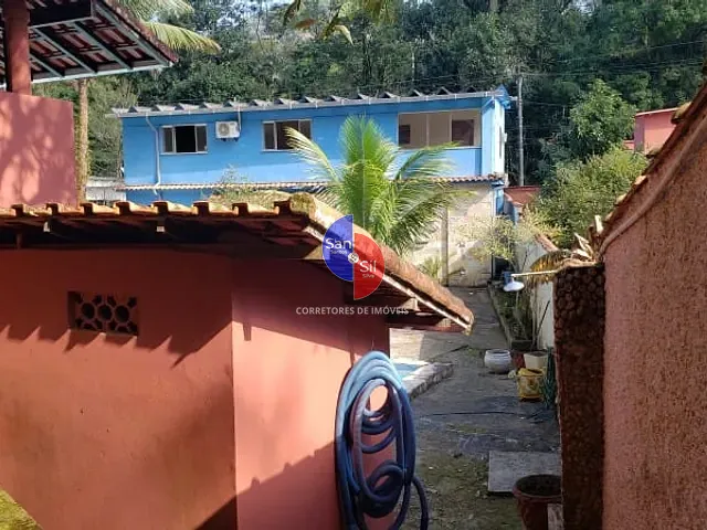 Casa com 6000m² 4 quartos e 2 banheiros, à venda, no bairro Monte Oliveti em Guapimirim