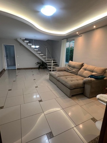 Casa 3 quartos e 3 banheiros, à venda, no bairro Paquetá  em Belo Horizonte 