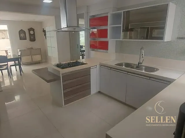 Casa 5 quartos e 2 banheiros, à venda, no bairro Praia dos Amores em Balneário Camboriú
