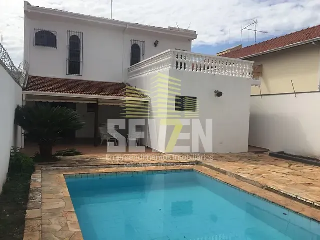 Casa com 300m² 3 quartos e 2 banheiros, à venda ou para alugar, no bairro Jardim Amália em Bauru