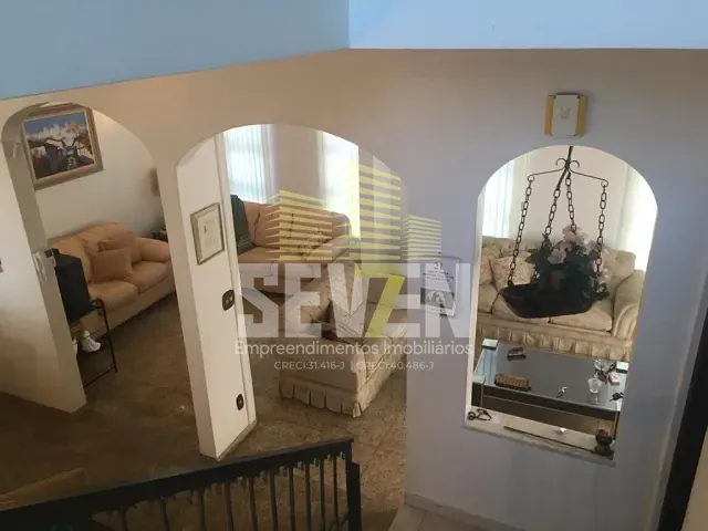 Casa com 300m² 3 quartos e 2 banheiros, à venda ou para alugar, no bairro Jardim Amália em Bauru