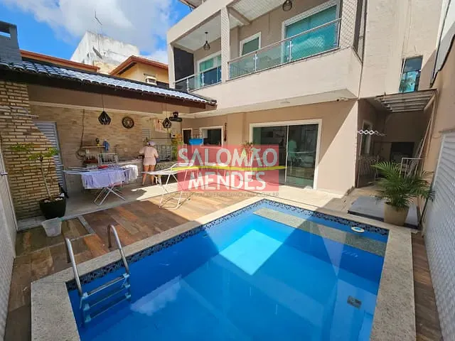 Casa com 300m² 4 quartos e 5 banheiros, à venda, no bairro Quarenta Horas (Coqueiro) em Ananindeua