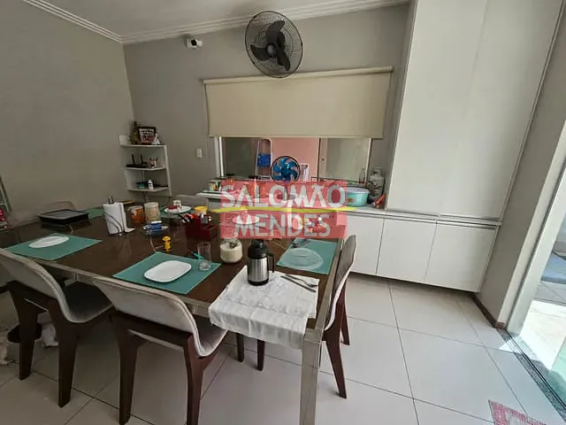 Casa com 300m² 4 quartos e 5 banheiros, à venda, no bairro Quarenta Horas (Coqueiro) em Ananindeua