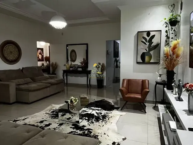 Casa 3 quartos e 3 banheiros, à venda ou para alugar, no bairro Setor Central em Senador Canedo