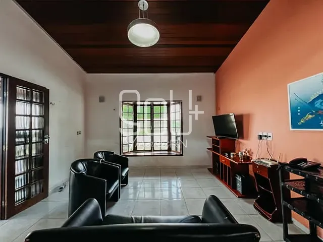 Casa com 500m² 3 quartos e 5 banheiros, à venda, no bairro Capim Macio em Natal
