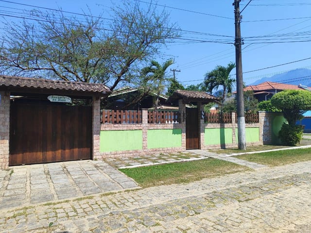 Casa à Venda em Cotia, Guapimirim RJ