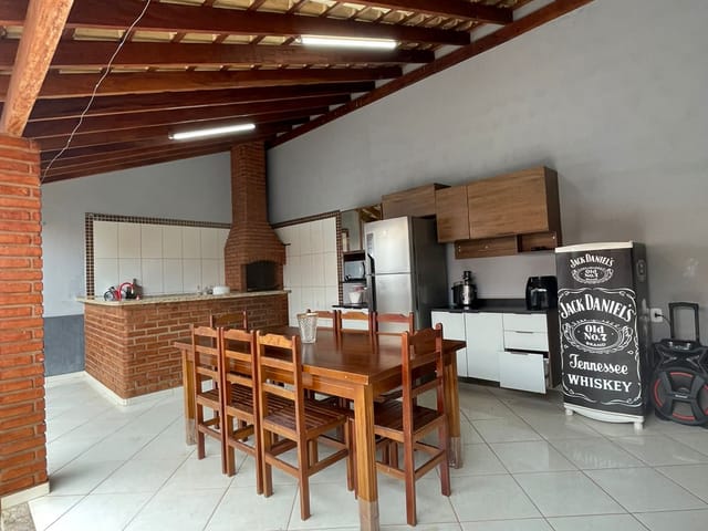 Casa com 230m² 3 quartos e 3 banheiros, à venda, no bairro Jardim Tropical em Olímpia