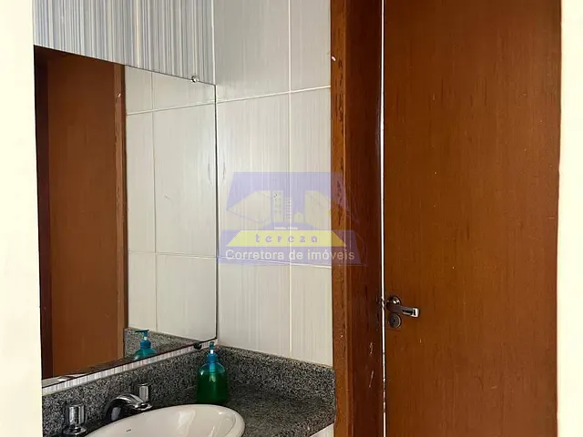 Casa 5 quartos e 2 banheiros, à venda, no bairro Jardim dos Ipes em Itabira