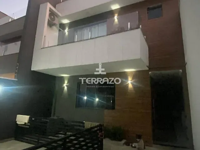 Casa 3 quartos e 3 banheiros, à venda, no bairro Sam Remo em Volta Redonda