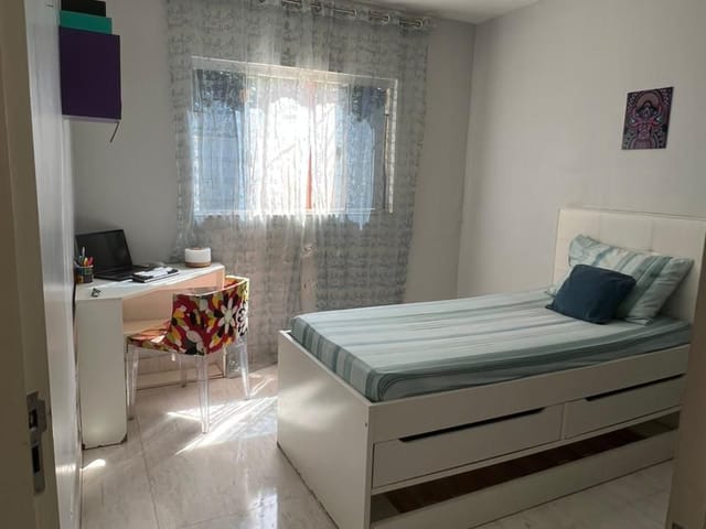 Casa com 250m² 3 quartos e 2 banheiros, à venda, no bairro Chácara do Governador em Goiânia