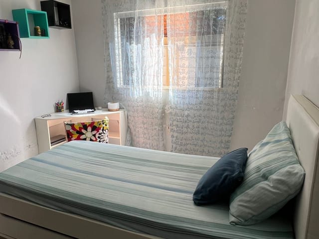 Casa com 250m² 3 quartos e 2 banheiros, à venda, no bairro Chácara do Governador em Goiânia