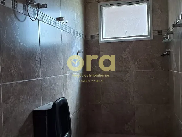 Casa com 620m² 2 quartos e 2 banheiros, à venda, no bairro Areal em Pelotas