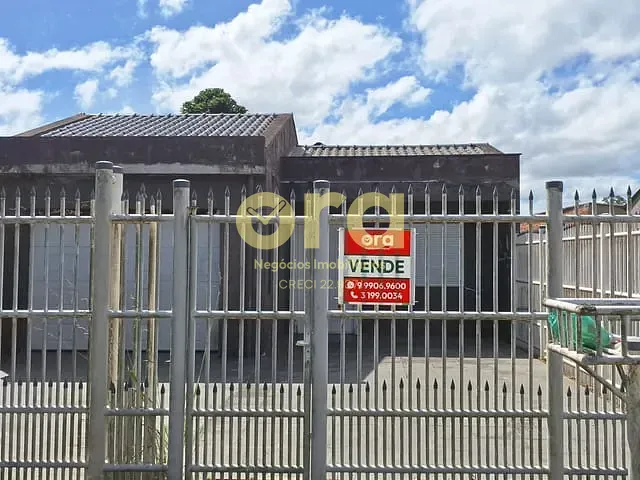 Casa com 620m² 2 quartos e 2 banheiros, à venda, no bairro Areal em Pelotas