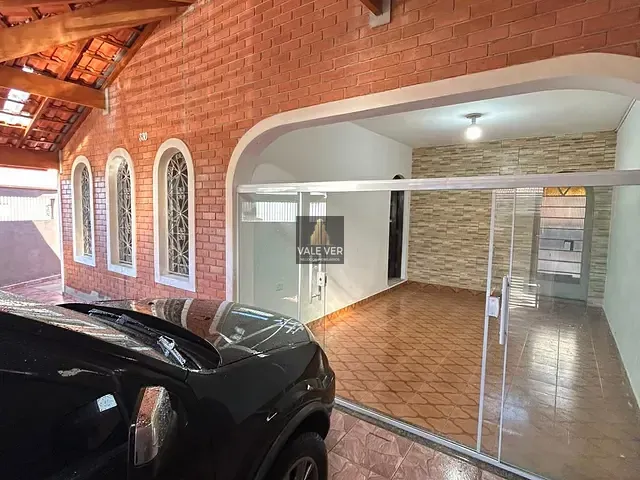 Casa 3 quartos e 1 banheiro, para alugar, no bairro Jardim Uirá em São José dos Campos