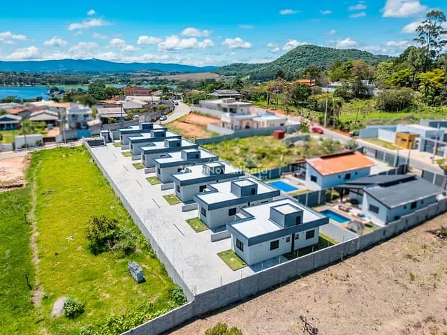 Casa com 162m² 3 quartos e 2 banheiros, à venda, no bairro Usina em Atibaia