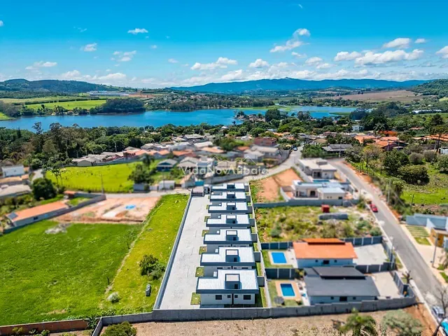 Casa com 162m² 3 quartos e 2 banheiros, à venda, no bairro Usina em Atibaia