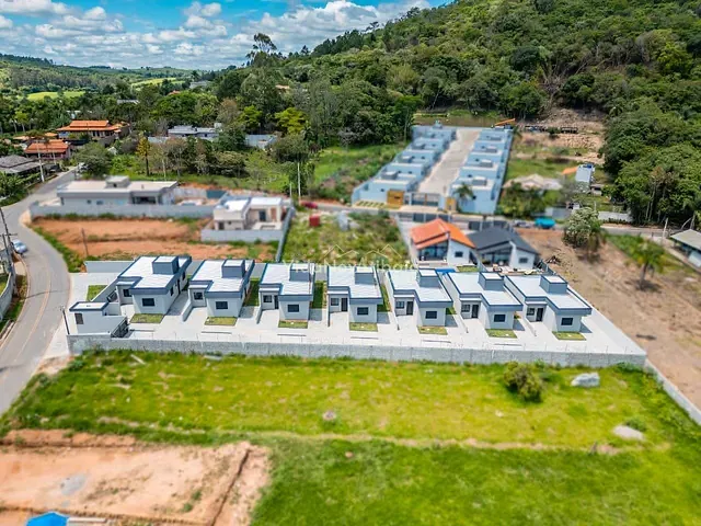 Casa com 162m² 3 quartos e 2 banheiros, à venda, no bairro Usina em Atibaia