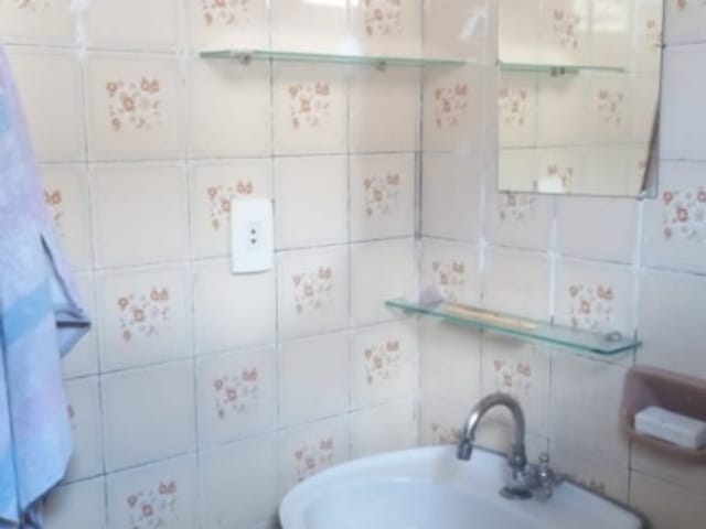 Casa 2 quartos e 1 banheiro, para alugar, no bairro Vila Príncipe de Gales em Santo André