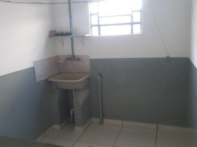 Casa 2 quartos e 1 banheiro, para alugar, no bairro Vila Príncipe de Gales em Santo André