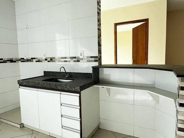 Apartamento 2 quartos e 1 banheiro, para alugar, no bairro Cehab em Itaperuna