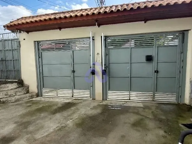 Casa com 400m² 5 quartos e 4 banheiros, à venda, no bairro Vila Júlia em Poá