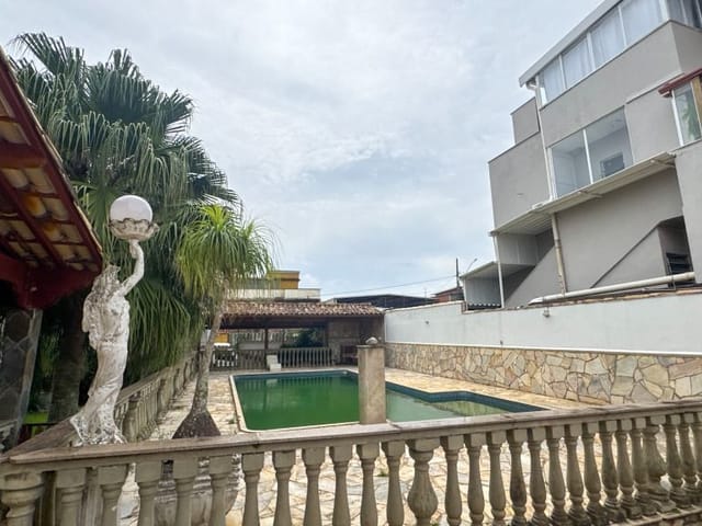 Casa com 826m², à venda, no bairro Santana em Juiz de Fora