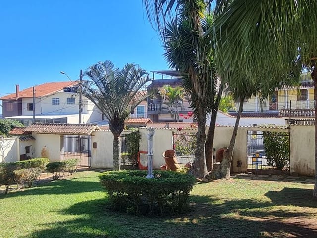Casa com 826m², à venda, no bairro Santana em Juiz de Fora