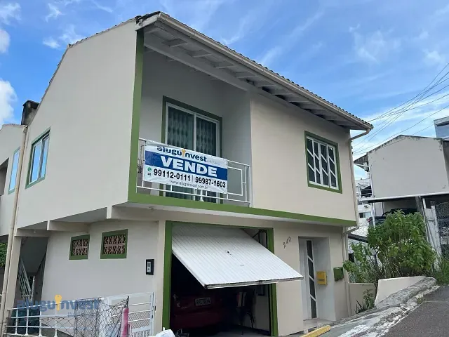 Casa com 210m² 3 quartos e 1 banheiro, à venda, no bairro Estreito em Florianópolis